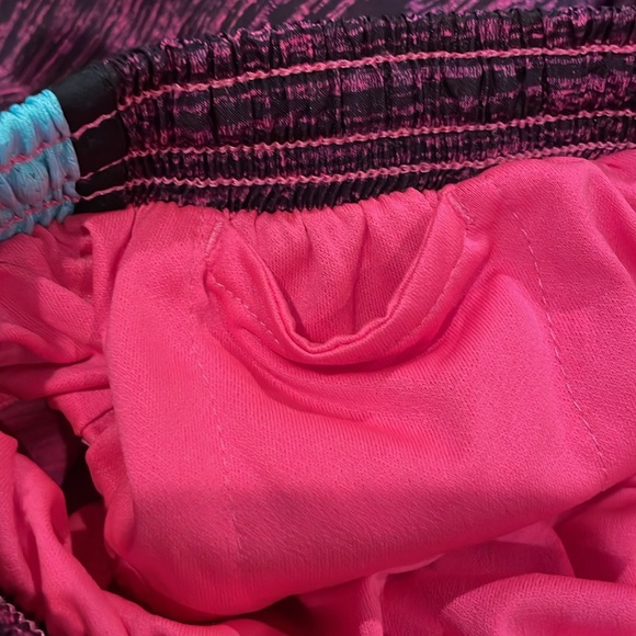 Women’s Nike Tempo Shorts, size medium. - Picture 5 of 6